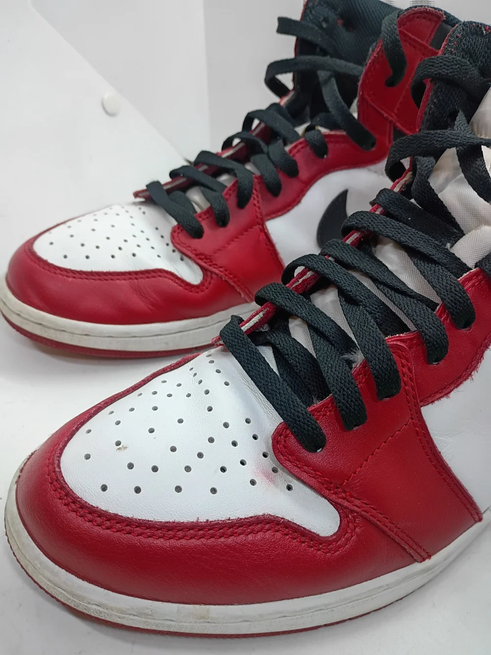 Jordan Men’s Red, White & Black High-Top Basketball Sneakers